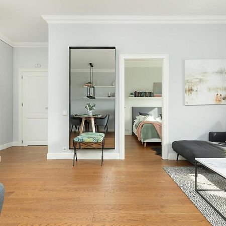 Cozy Apartment Gieysztora Wilanow By Noclegi Renters Warsaw Exterior photo