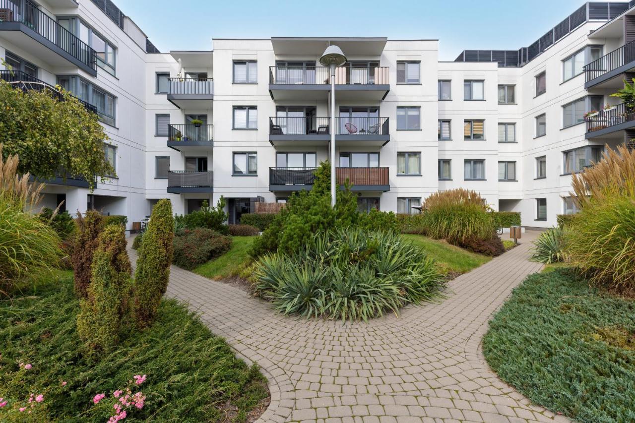 Cozy Apartment Gieysztora Wilanow By Noclegi Renters Warsaw Exterior photo